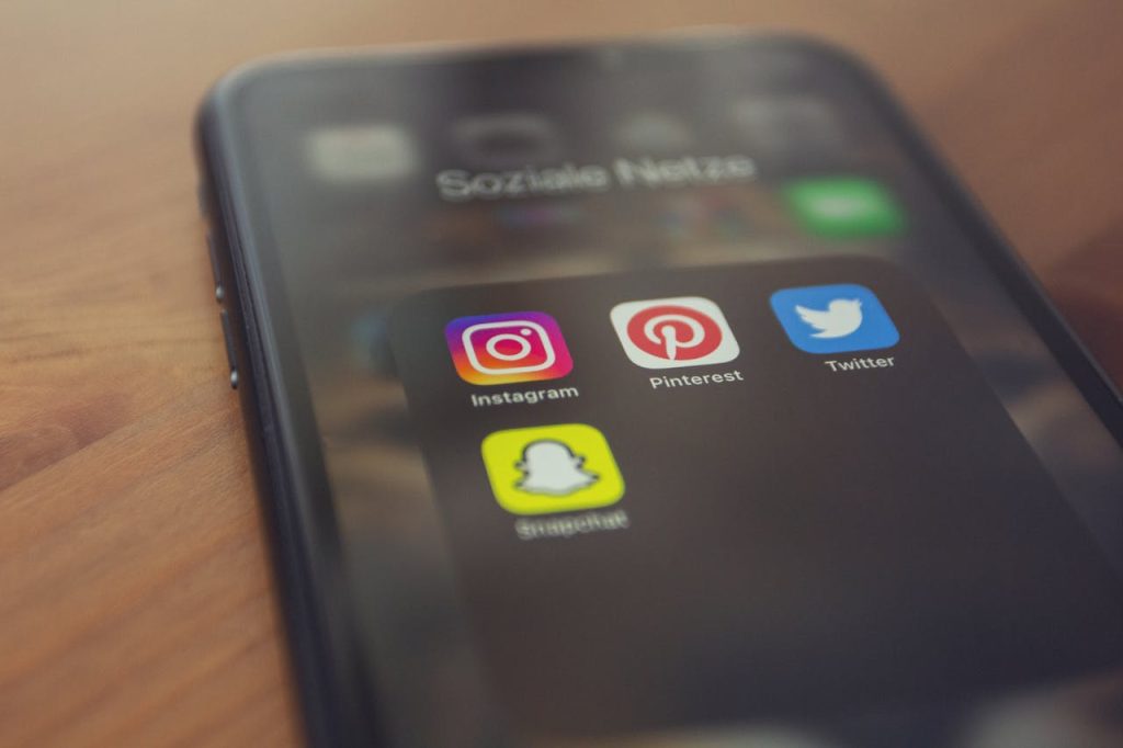 Online Platforms and GDPR